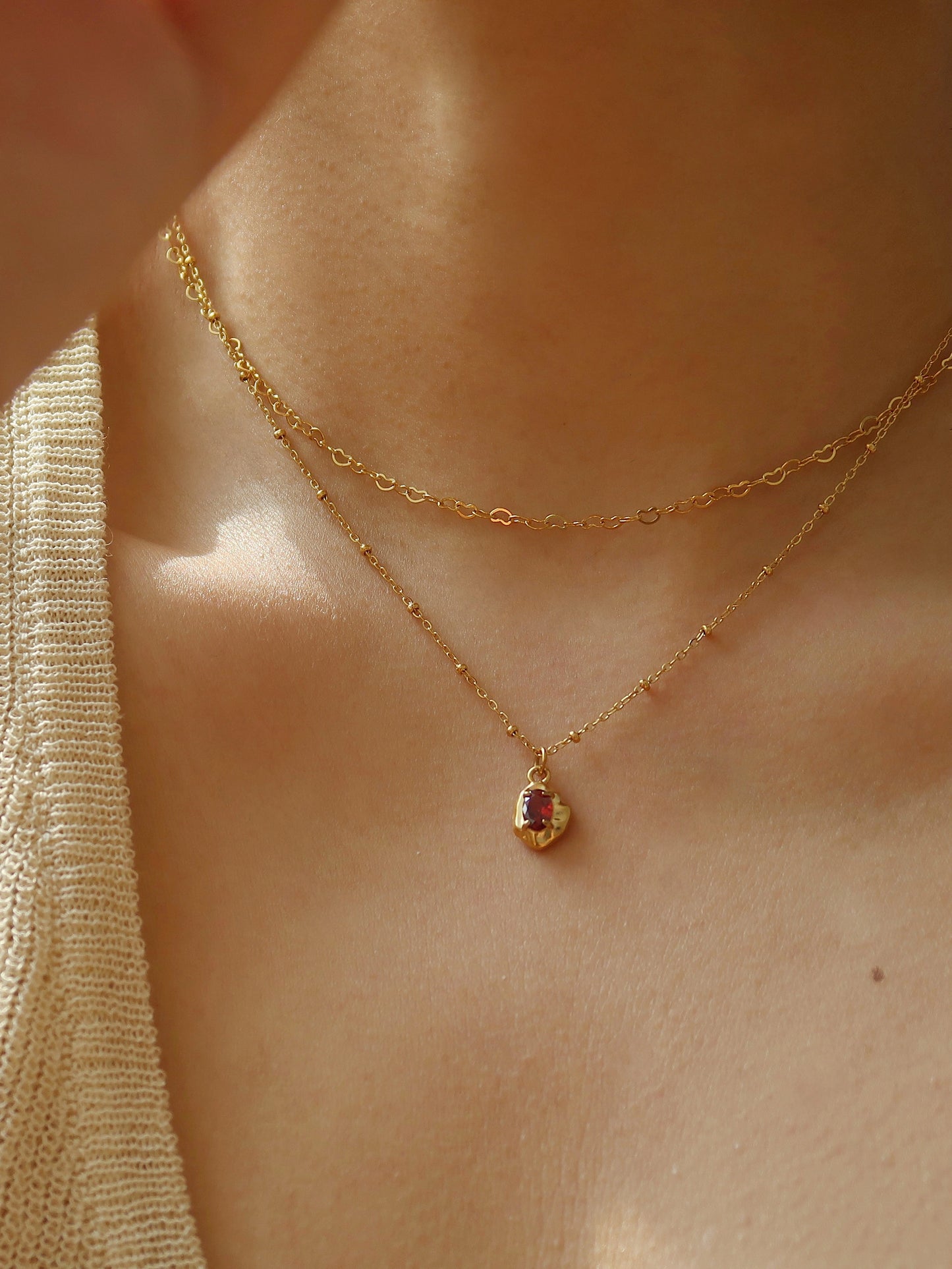 Embedded Gemstone Necklace 3