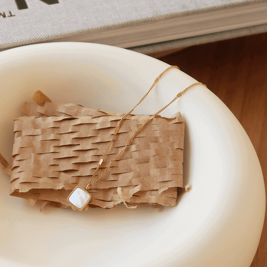 Mother-of-Pearl_Gold_Necklace_3 - Li’s Jewelry