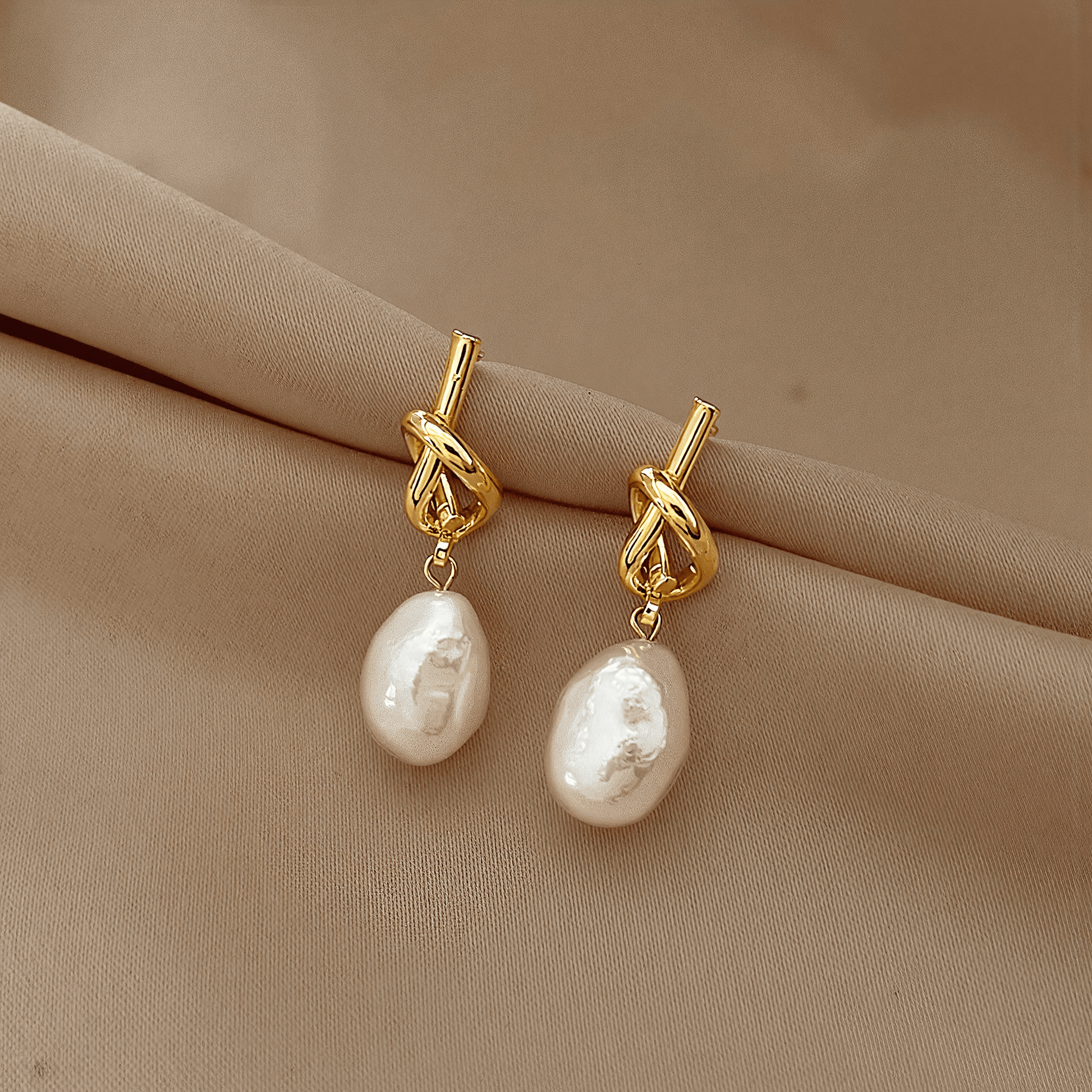 Gold_Baroque_Pearl_Earrings - Li’s Jewelry