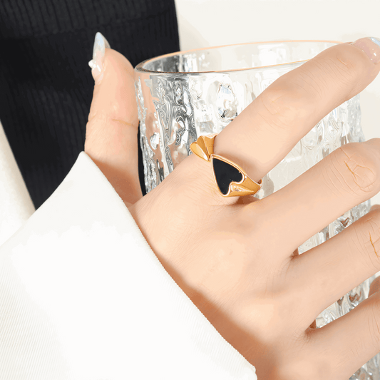 Gold_Heart_Ring_Black_heart_3 - Li’s Jewelry