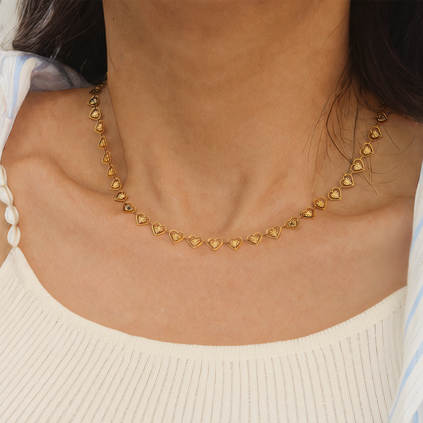 Gold Heart Link Necklace 4