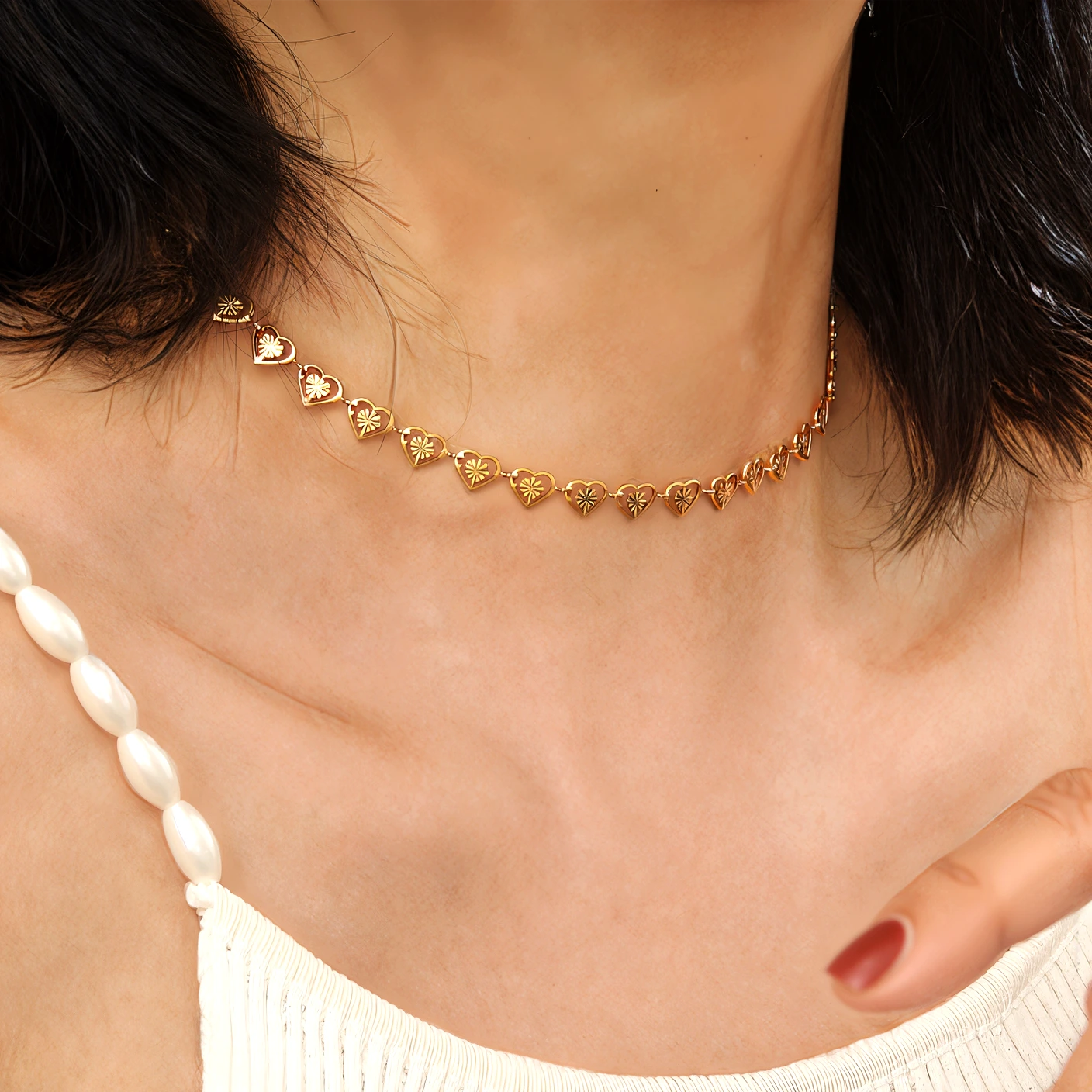 Gold Heart Link Necklace 5